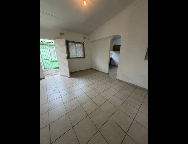 1 BEDROOM DETACHED TO LET IN CLAYFIELD